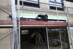 Montage de stores de facade