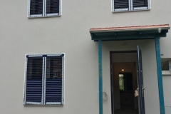 Volets battants bleu